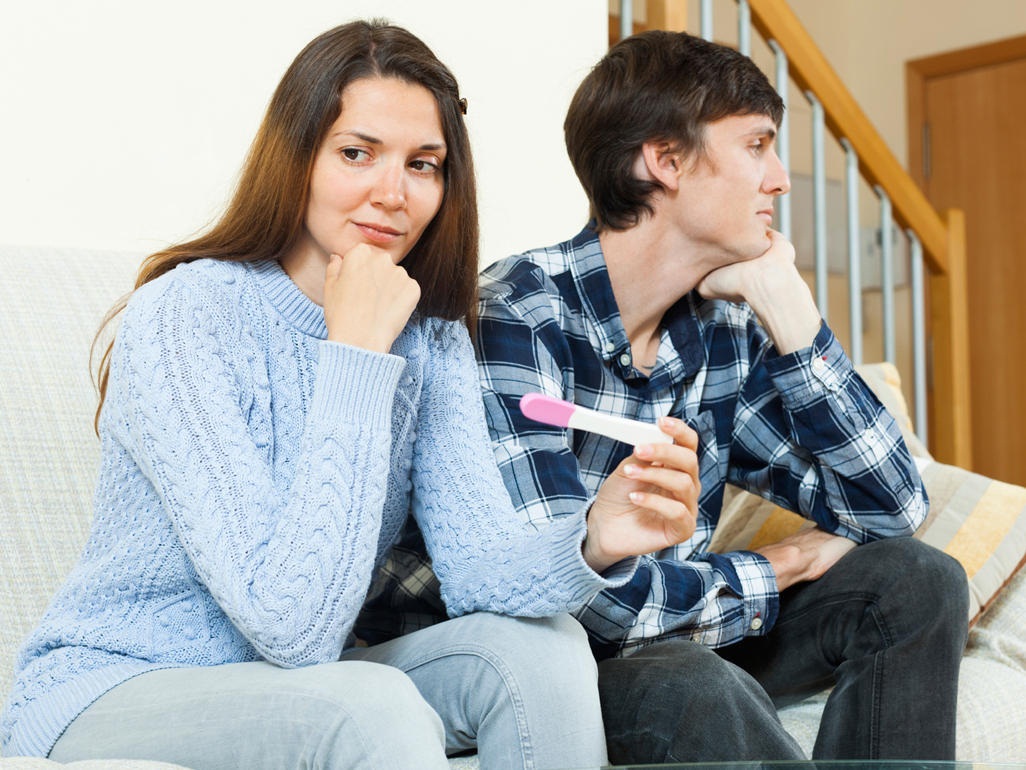 How to inform your partner you are expecting a child in an unplanned pregnancy