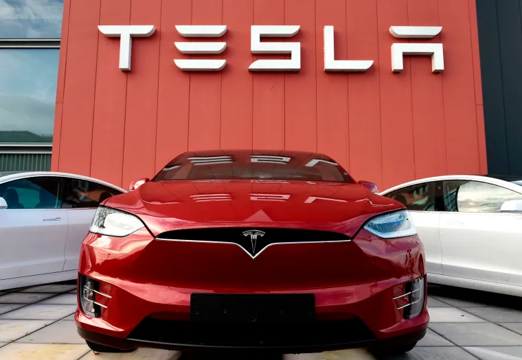 Tesla has recalled Cyber trucks due to the possibility of an accelerator collision.