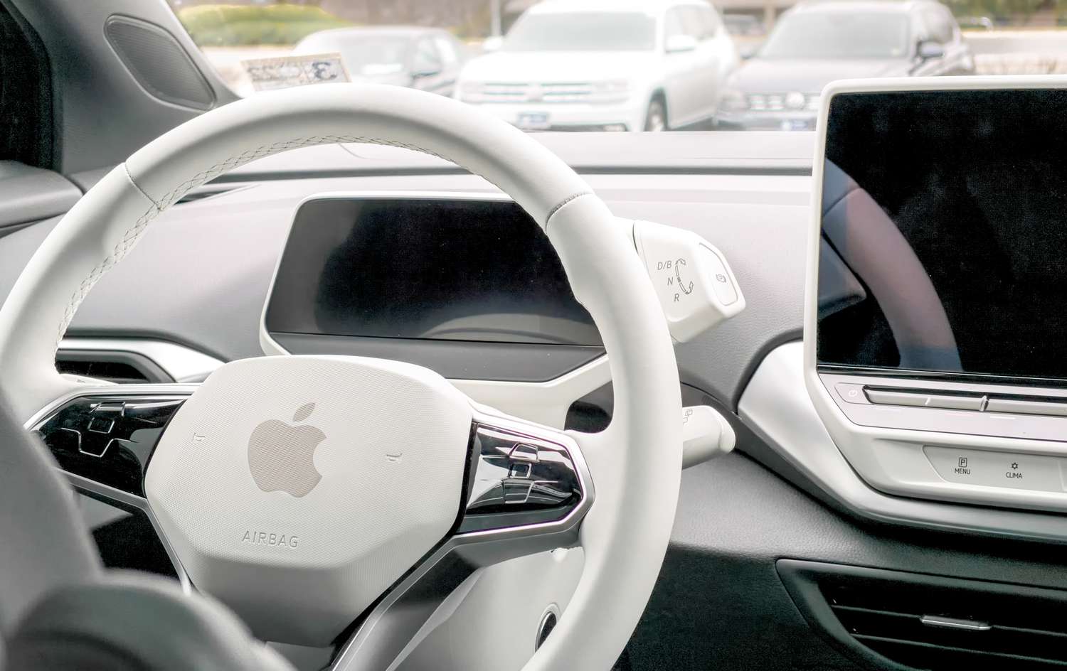 Apple reduces staff after abandoning ambitions for self-driving cars.